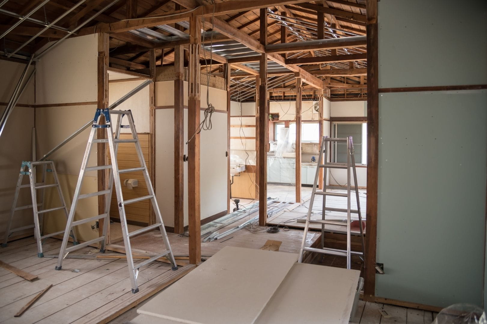 Travaux de rénovation intérieure et pose de nouveaux revêtements par Armen Batipro à Dreux