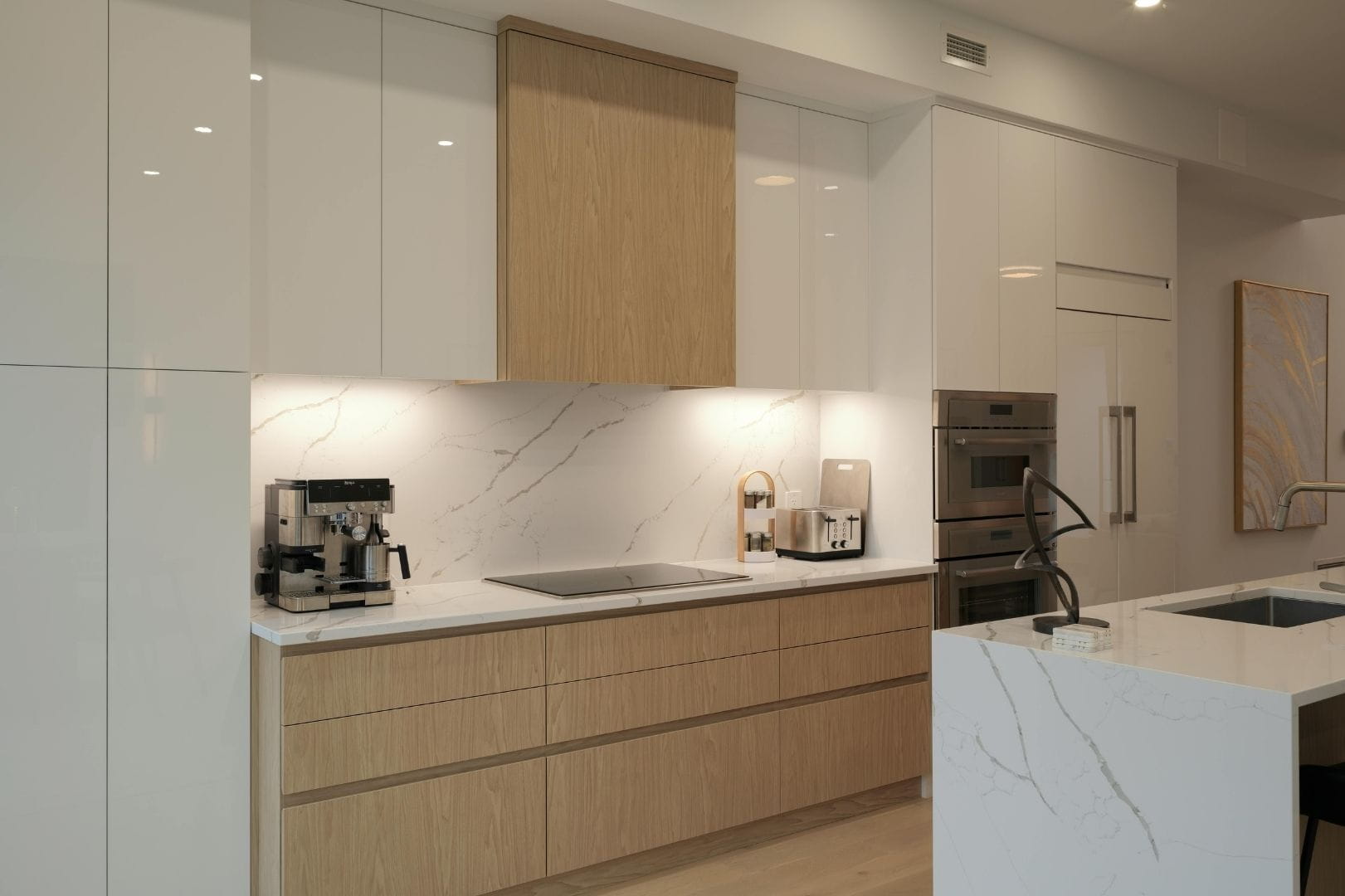 Travaux de peinture et pose de carrelage dans une cuisine en rénovation à Dreux